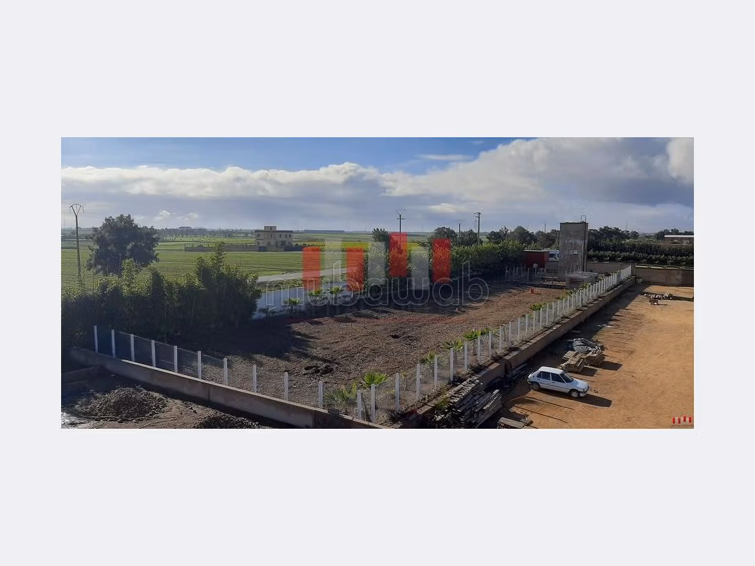 Locale commerciale da acquistare a Port. Superficie 33000 m². 