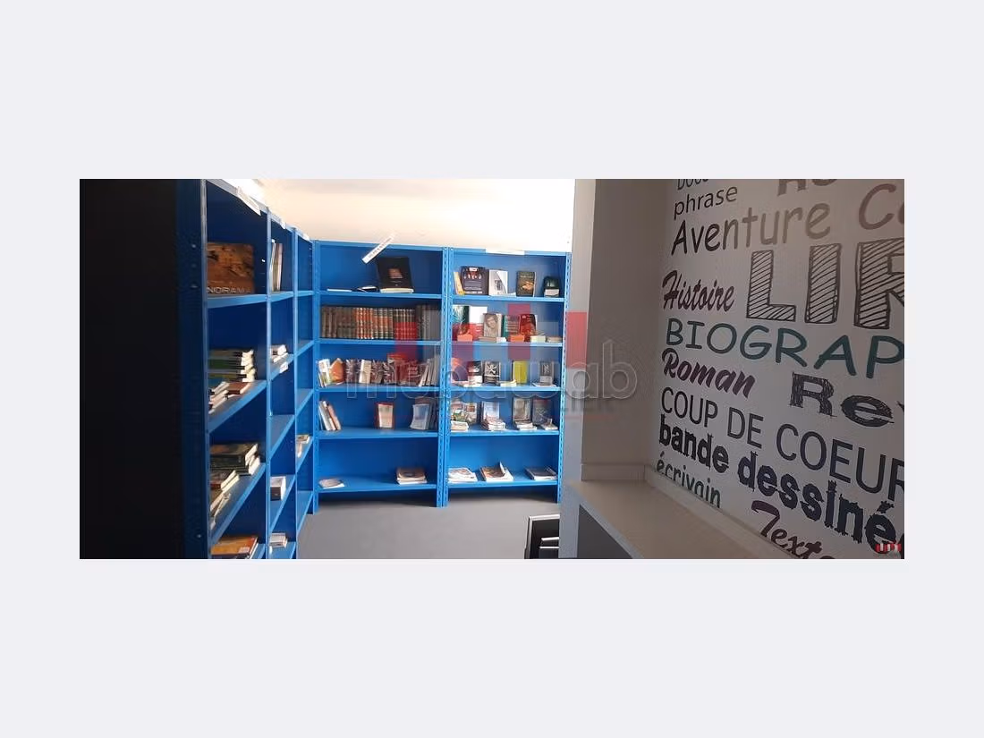 Oficinas y locales comerciales en venta en Anfa. Gran superficie 470 m². 