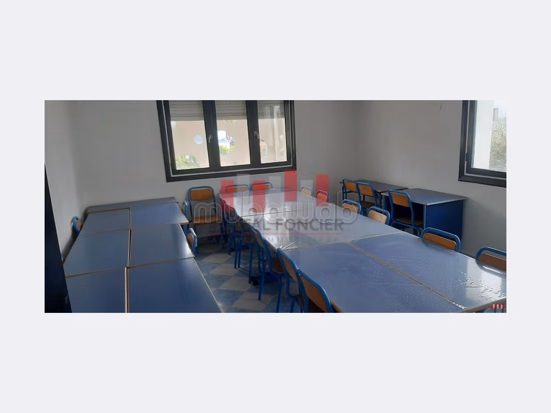Oficinas y locales comerciales en venta en Anfa. Gran superficie 470 m². 