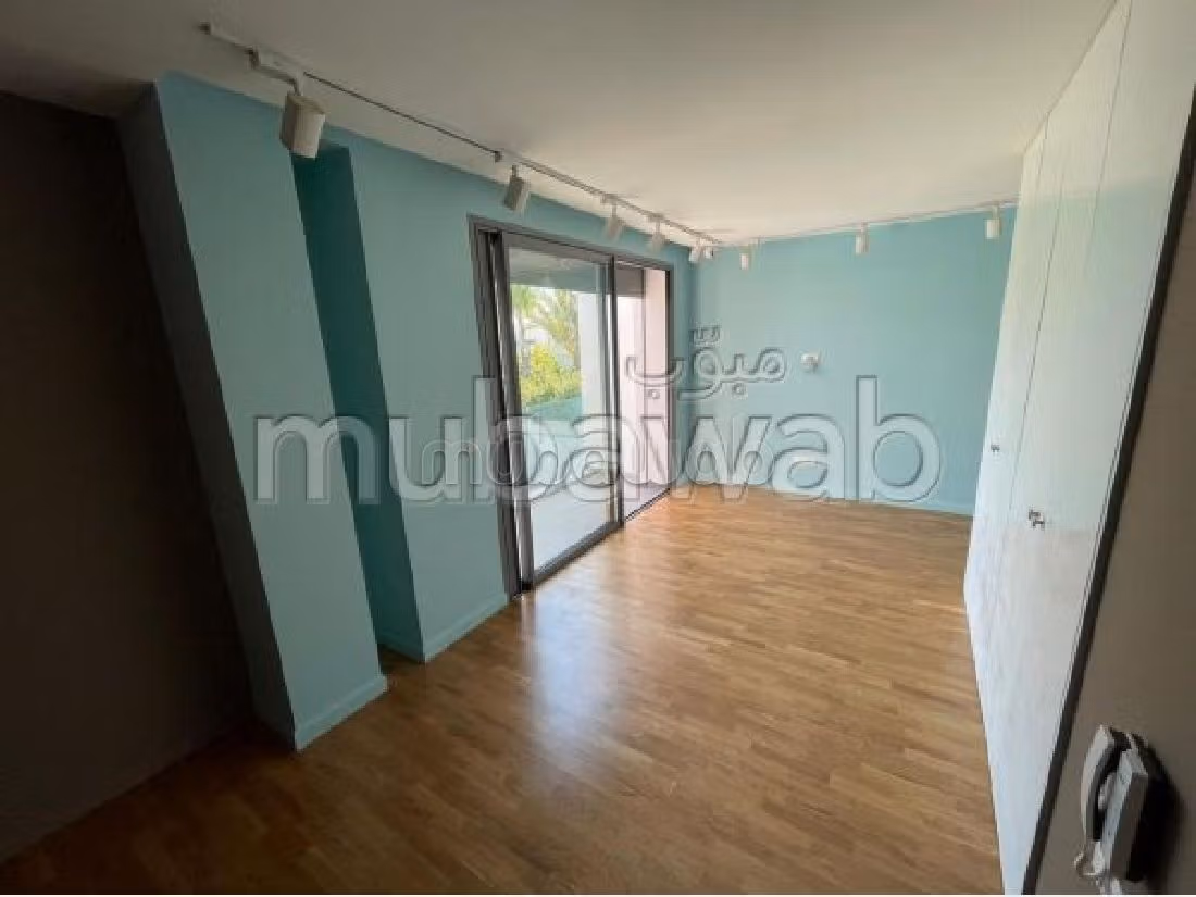 Villa's en luxe woningen om te huren in Souissi. Totale oppervlakte 1950 m². Zwembad en conciërgeservice. 