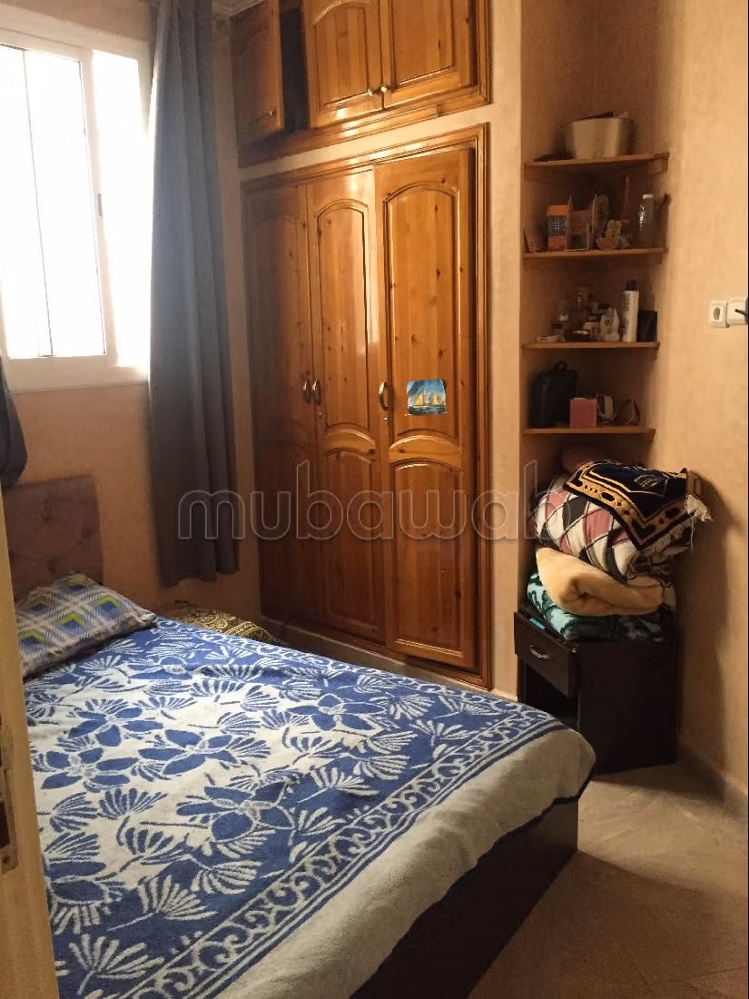 Superbe appartement à vendre à Hay Houda. 4 grandes pièces. Parabole