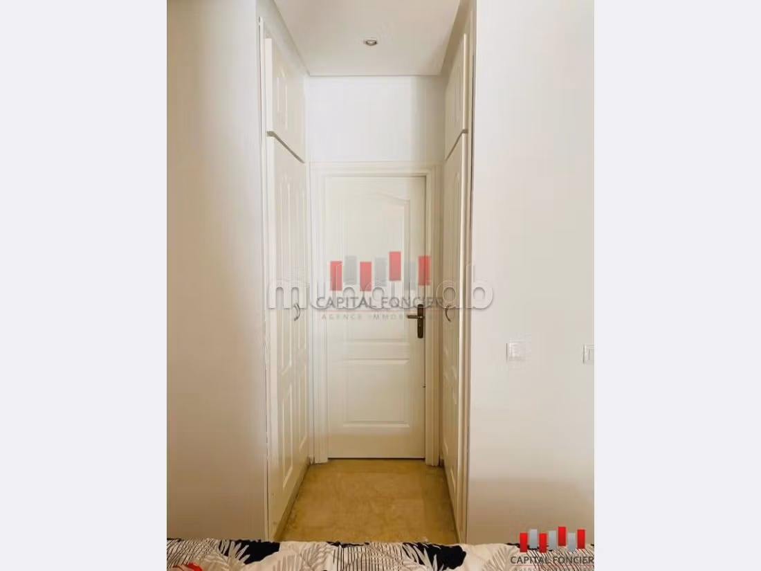 Se alquila este piso en Gauthier. 1 bonita habitación. Garaje privado. 