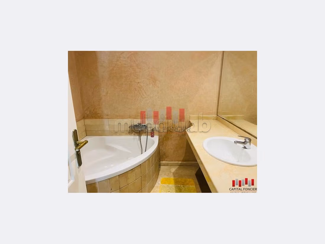 Se alquila este piso en Gauthier. 1 bonita habitación. Garaje privado. 