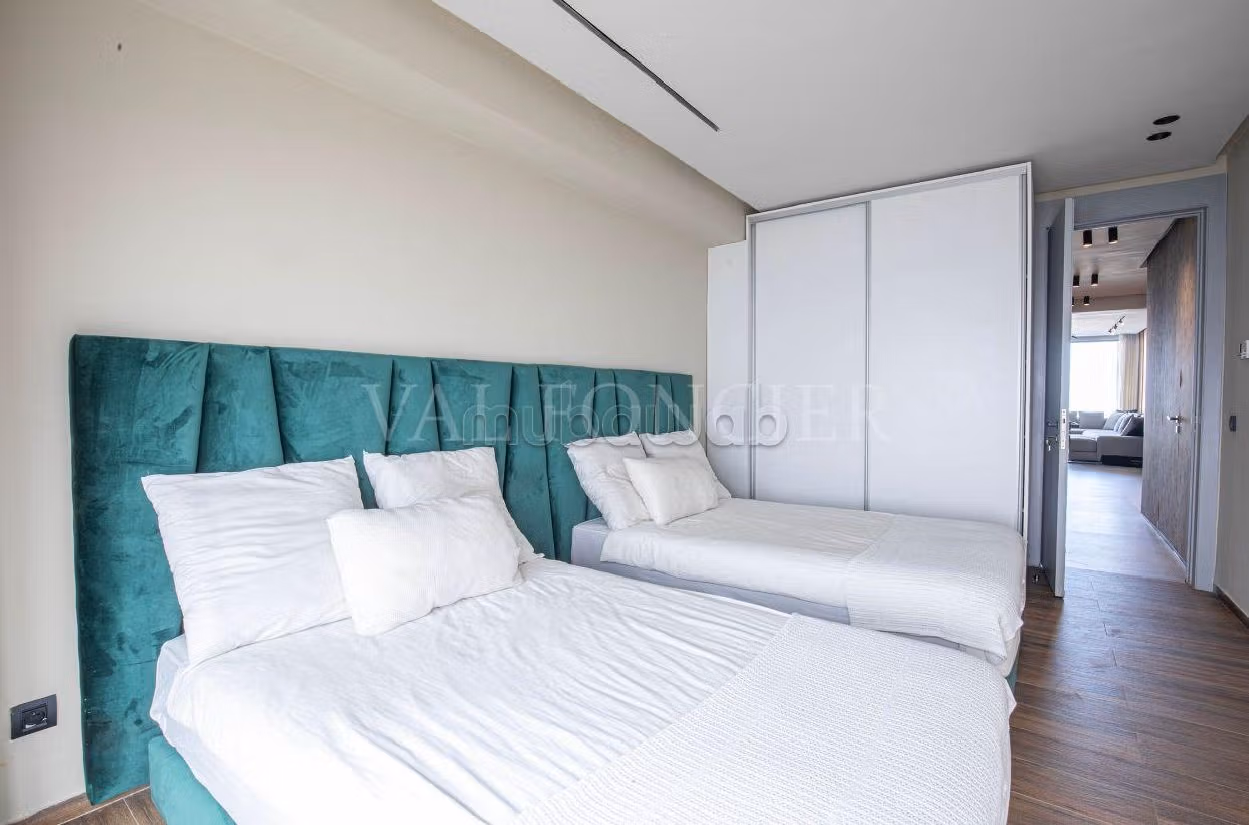 Location Exceptionnel appartement meublé 291m2 avec terrasse et vue sur mer La Corniche, Casablanca