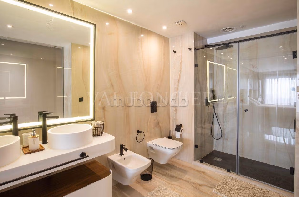 Location Exceptionnel appartement meublé 291m2 avec terrasse et vue sur mer La Corniche, Casablanca