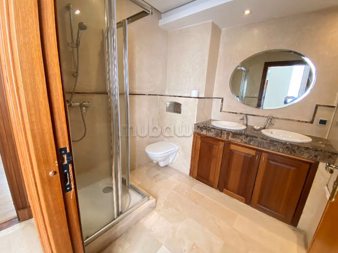 استئجار شقة بالرياض. 3 غرف رائعة. مفروشة. 