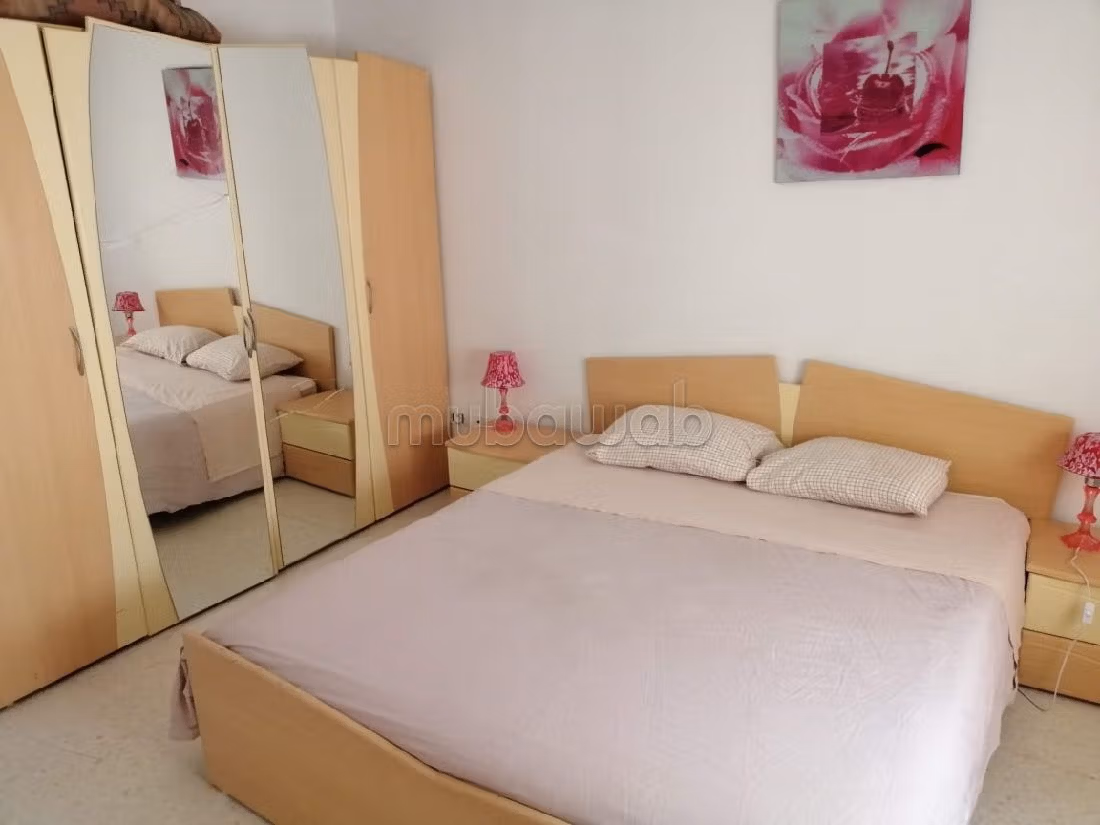 شقق للكراء بالالفة. 2 غرف. صالون مغربي نموذجي ، إقامة آمنة