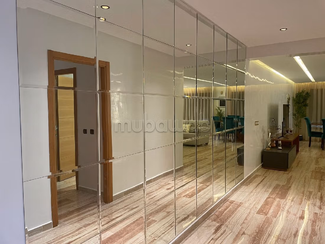 Nu huren: appartementen in Tanger City Center. 6 Ruimtes. Volledig gemeubileerd