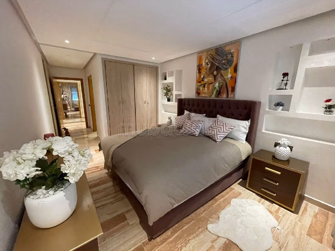 Nu huren: appartementen in Tanger City Center. 6 Ruimtes. Volledig gemeubileerd