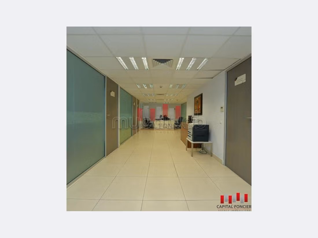 Property for rent in Port. Total area 4500 m². 