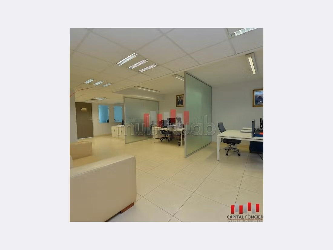 Property for rent in Port. Total area 4500 m². 