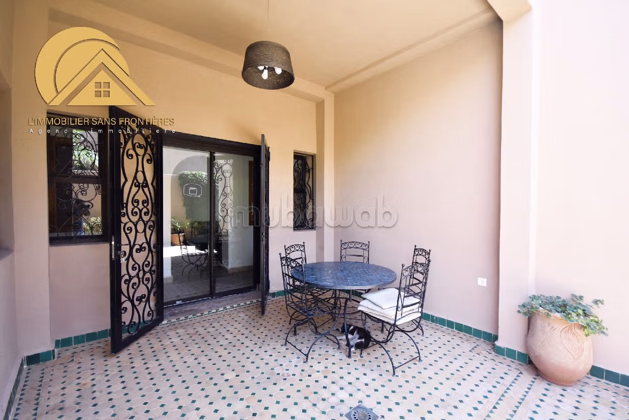 فيلا ممتازة للبيع بطريق أكادير الصويرة. 4 غرف جميلة. مفروشة. 