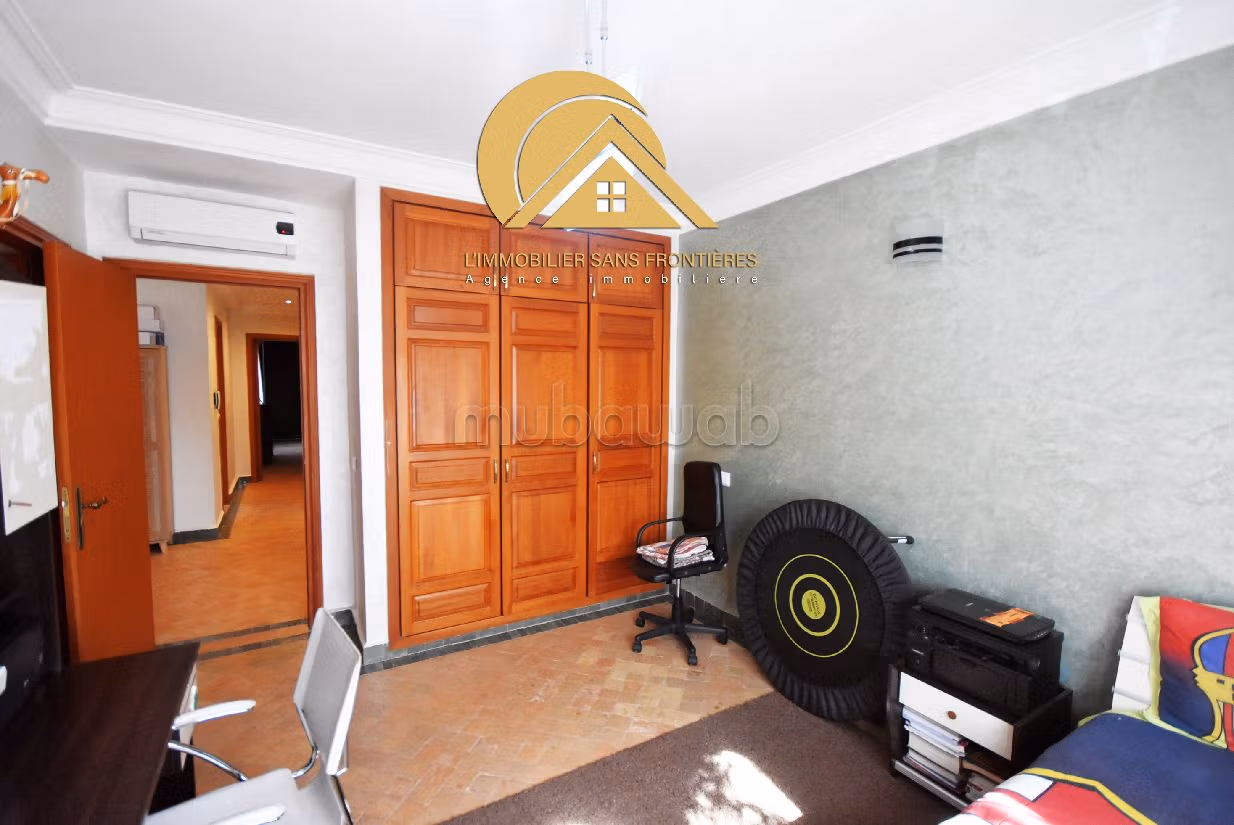 فيلا ممتازة للبيع بطريق أكادير الصويرة. 4 غرف جميلة. مفروشة. 