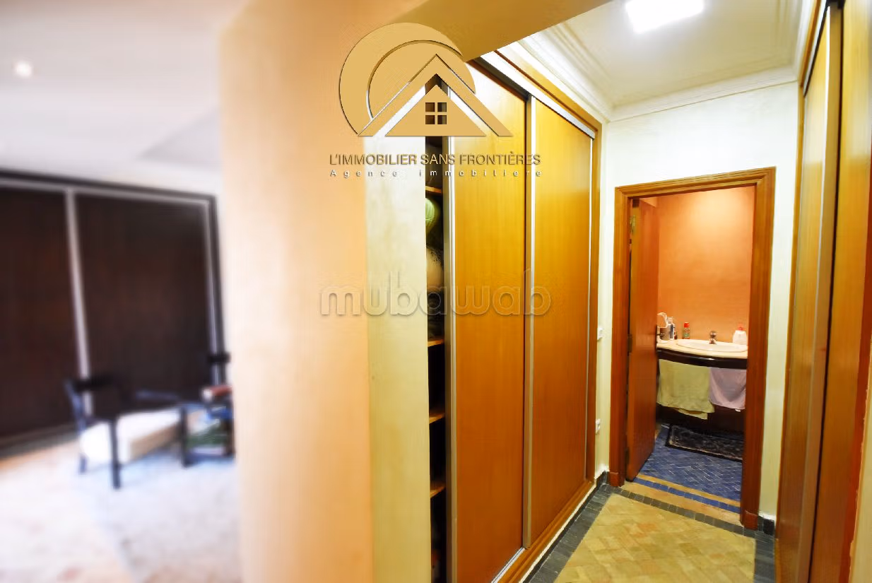 فيلا ممتازة للبيع بطريق أكادير الصويرة. 4 غرف جميلة. مفروشة. 