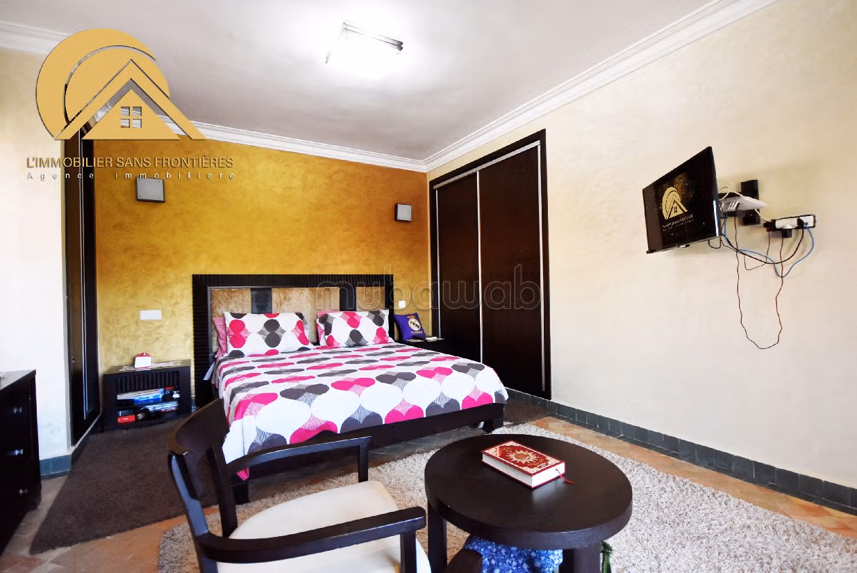 فيلا ممتازة للبيع بطريق أكادير الصويرة. 4 غرف جميلة. مفروشة. 