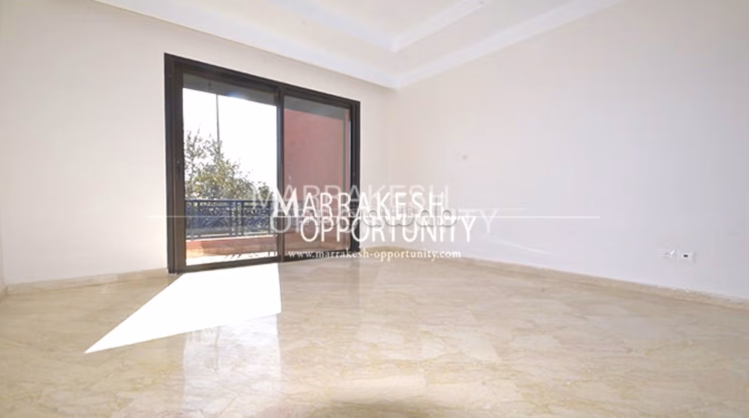 Location appartement contemporain avec terrasse — 3