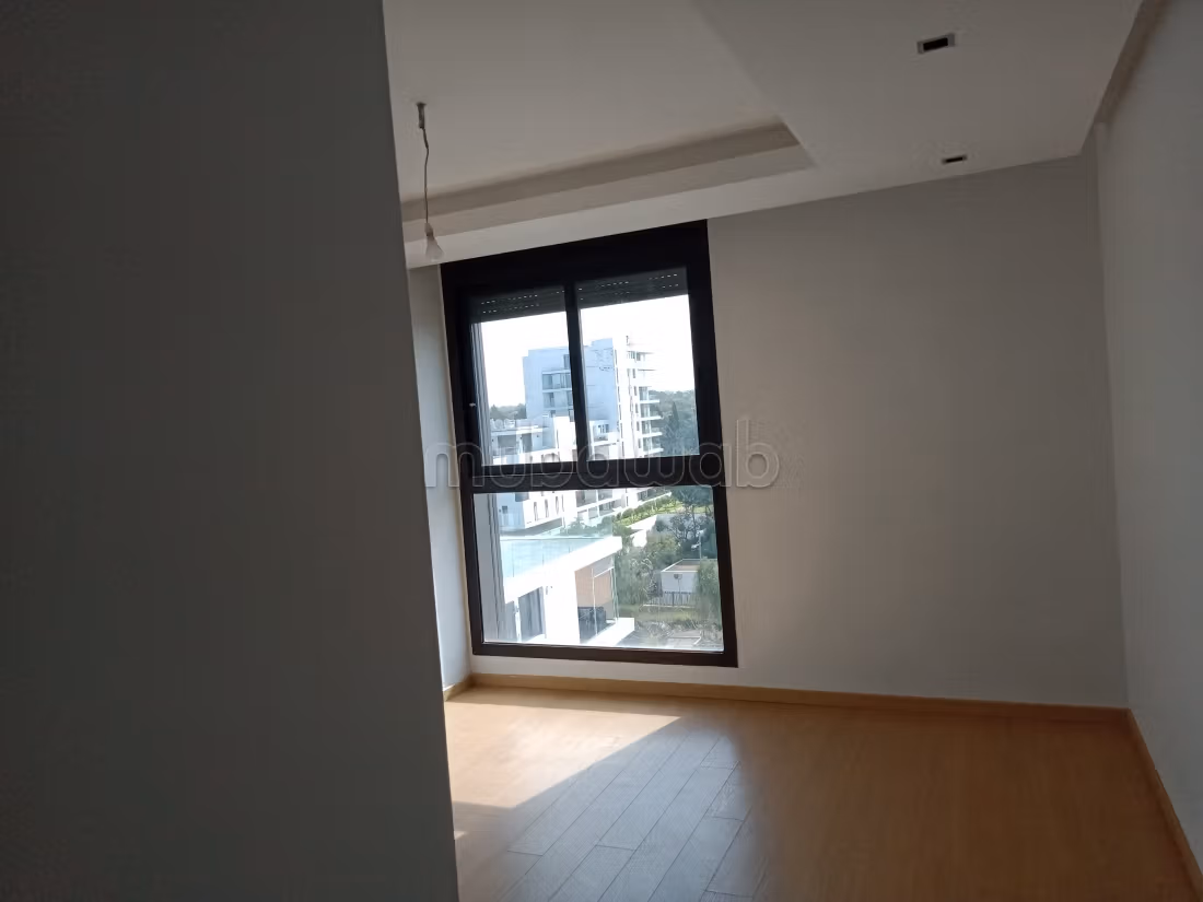 Bel appartement à louer L'orangeraie Souissi Rabat — 4