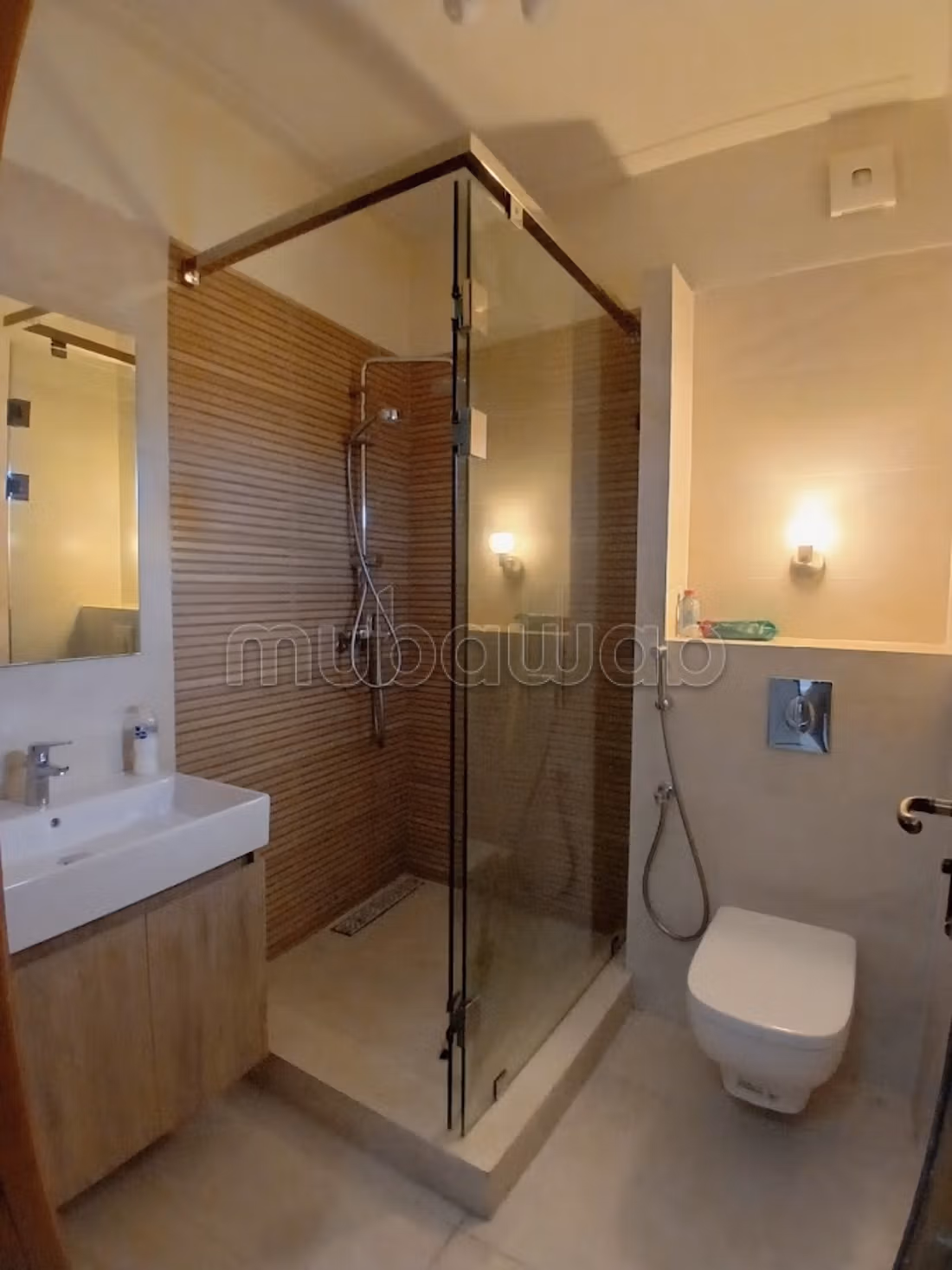 Appartement meublé en plein centre à vendre — 3