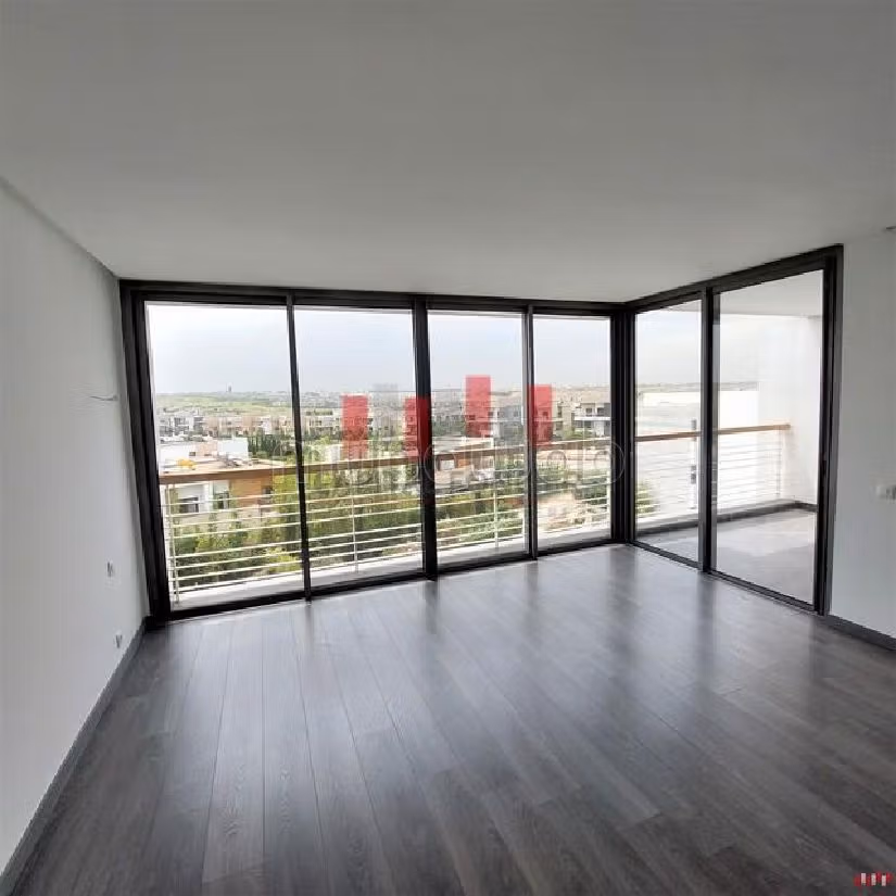 Tres joli appartement / 3 chambres / bouskoura