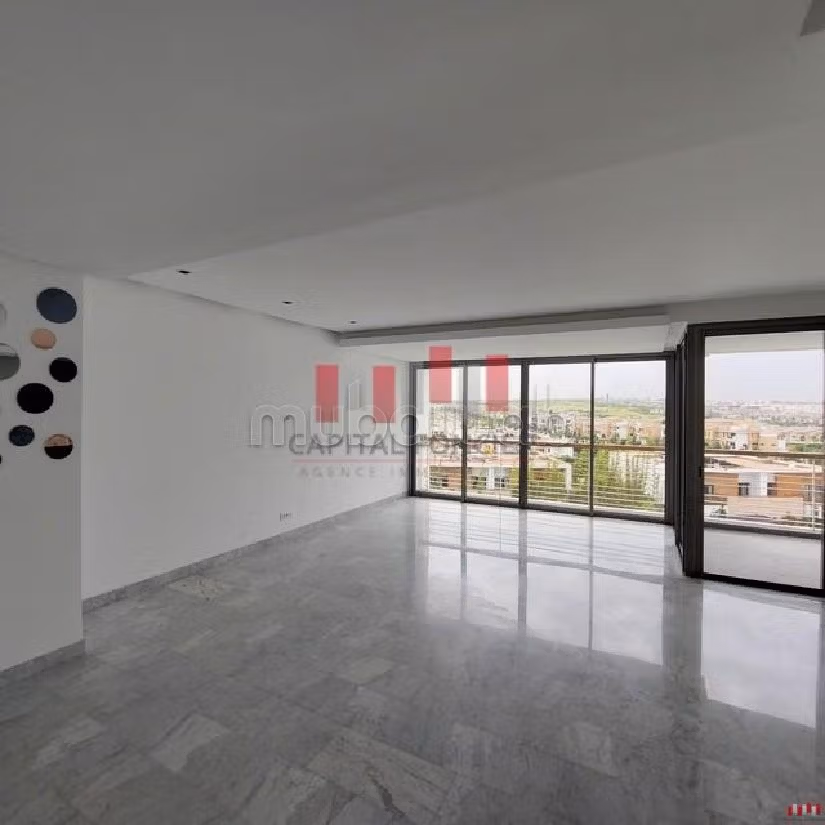 Tres joli appartement / 3 chambres / bouskoura