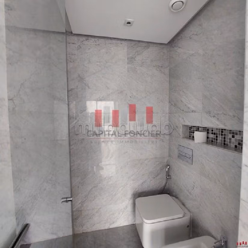 Tres joli appartement / 3 chambres / bouskoura