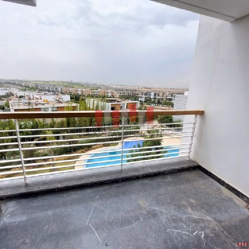 Tres joli appartement / 3 chambres / bouskoura