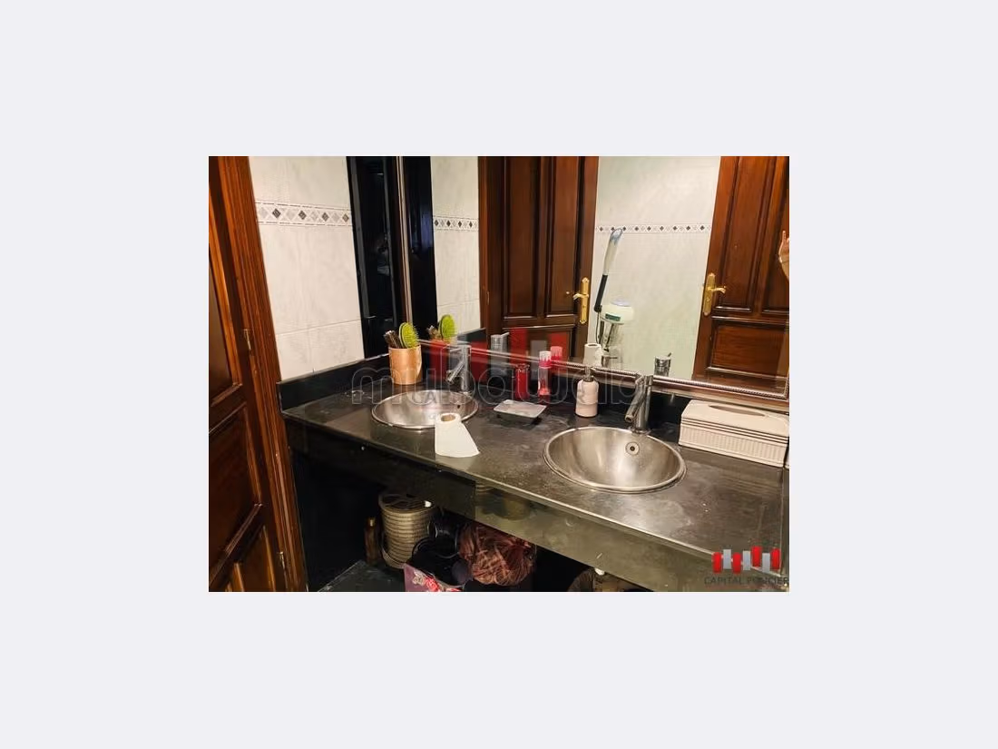 Affitto di uno splendido appartamento a Racine. Superficie totale 300 m². 