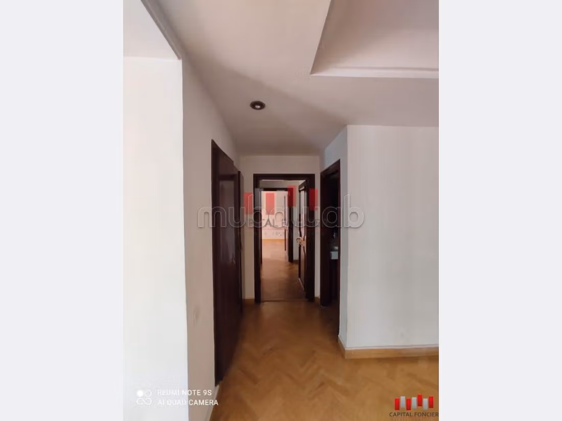 Affitta il tuo appartamento a Moulay Youssef. Superficie di 174 m². Garage privato. 