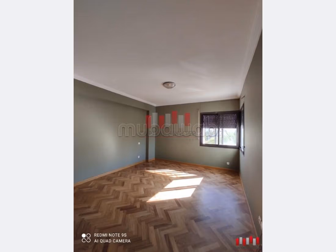 Affitta il tuo appartamento a Moulay Youssef. Superficie di 174 m². Garage privato. 