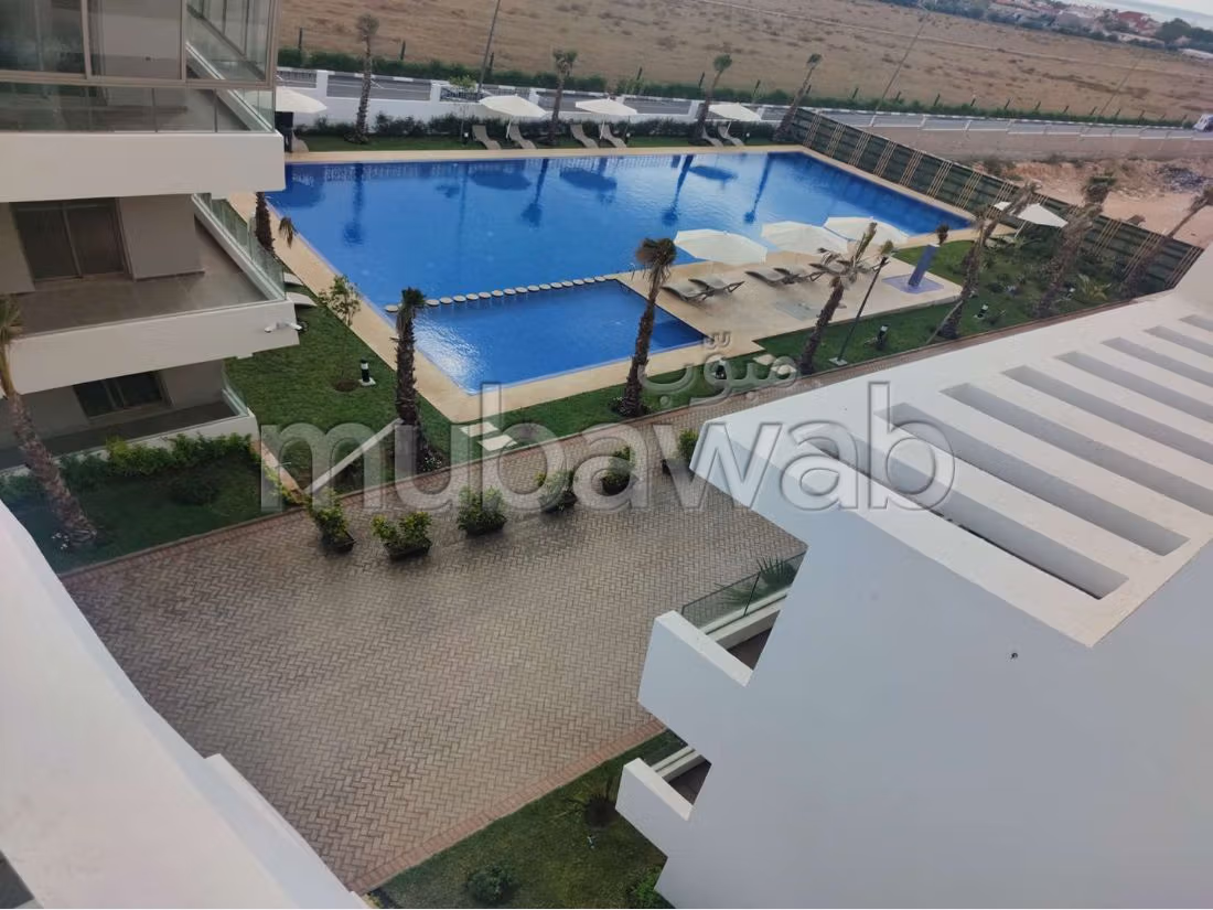 Apartment for sale. 3 large living areas. Satellite dish system and secured residence