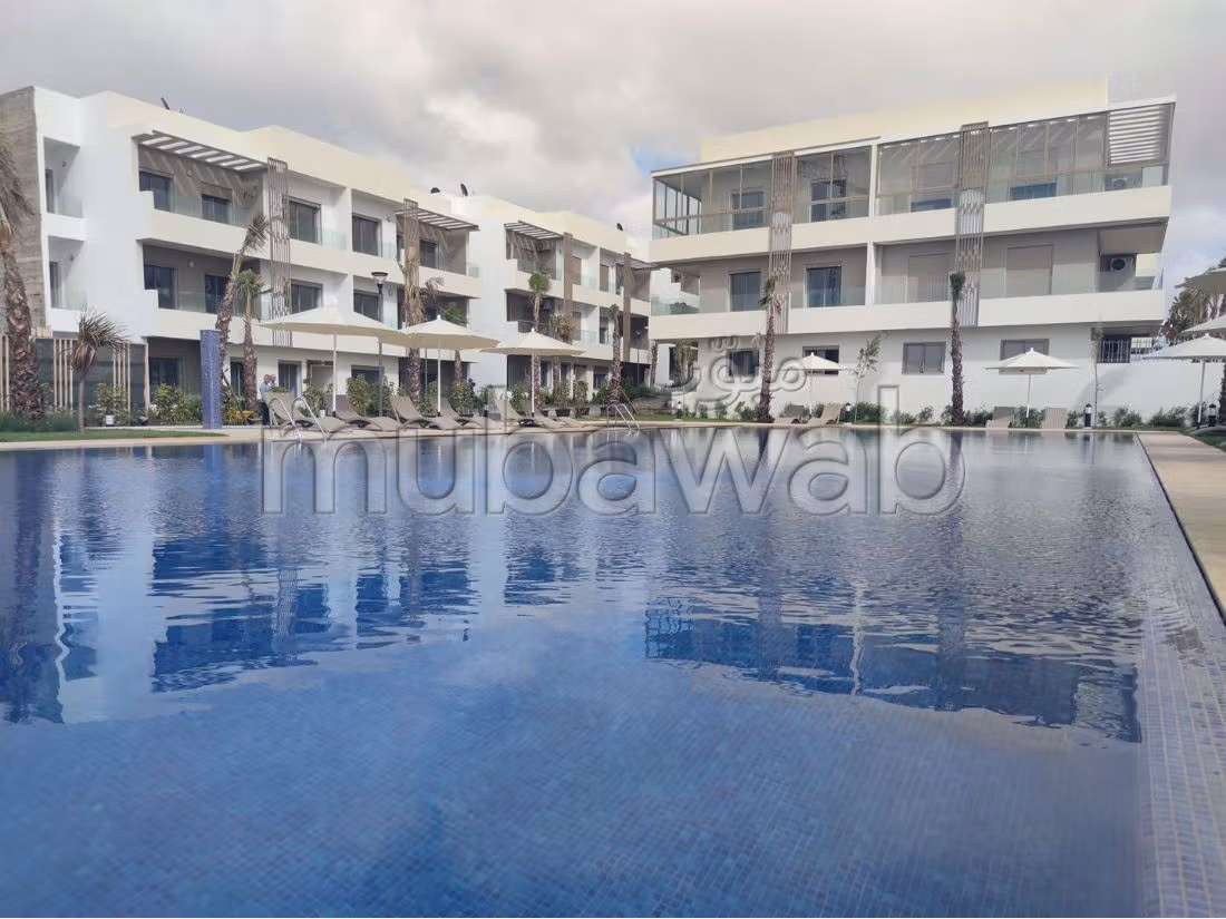 Apartment for sale. 3 large living areas. Satellite dish system and secured residence