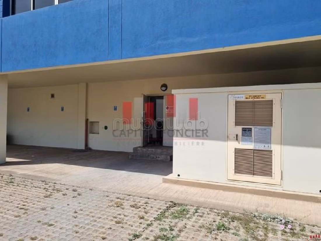 Affitta il locale commerciale perfetto per te. Superficie 1702 m². 