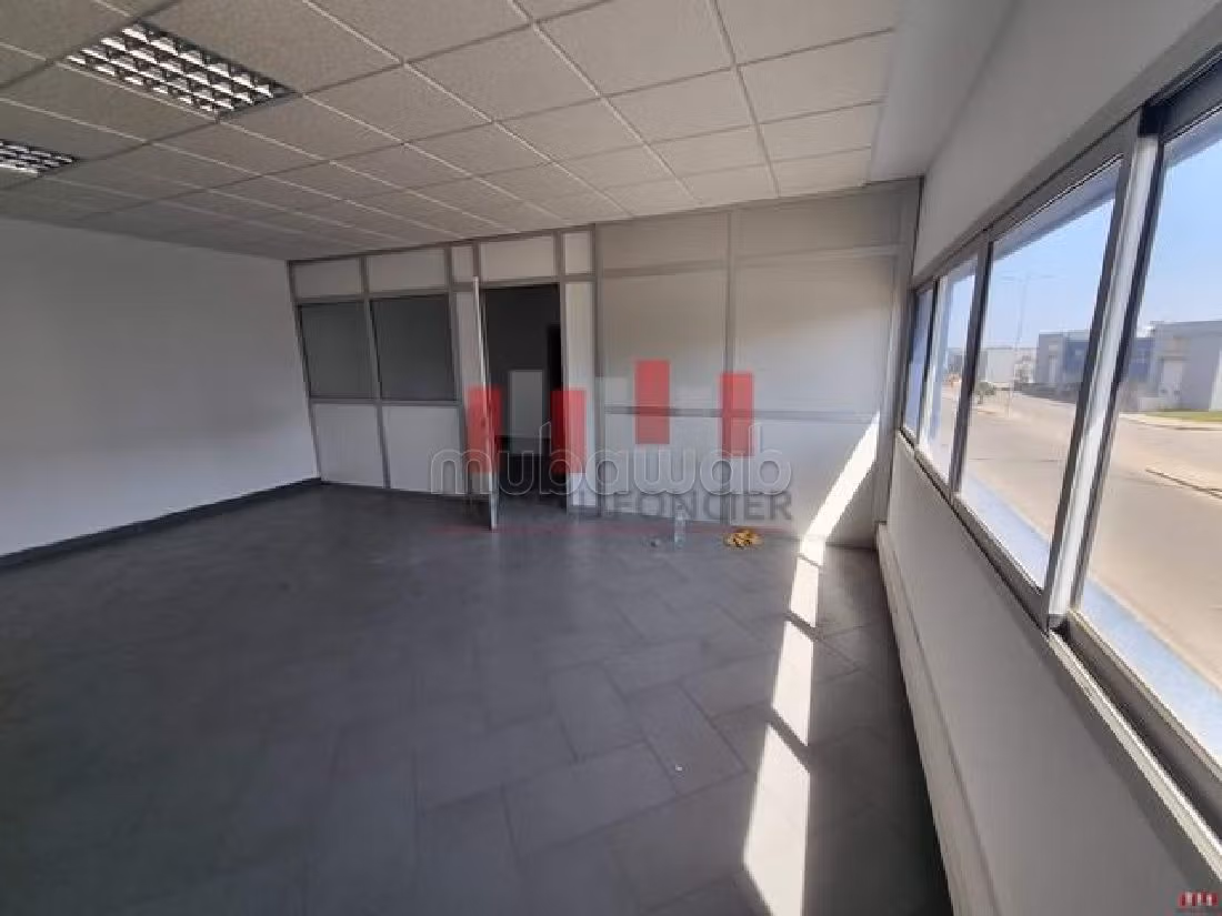 Affitta il locale commerciale perfetto per te. Superficie 1702 m². 