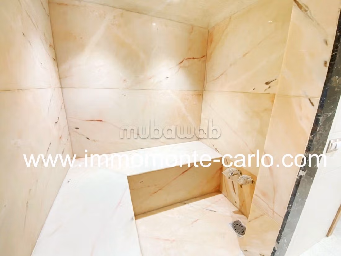 Maestosa residenza di lusso in affitto a Riyad. 6 locali. Camino e climatizzatore. 