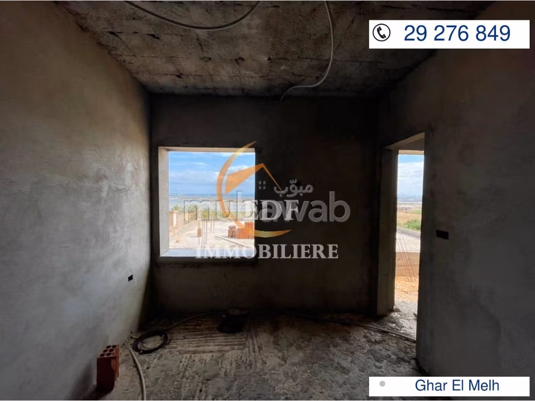 Vaste maison à Ghar El Melh Bizerte