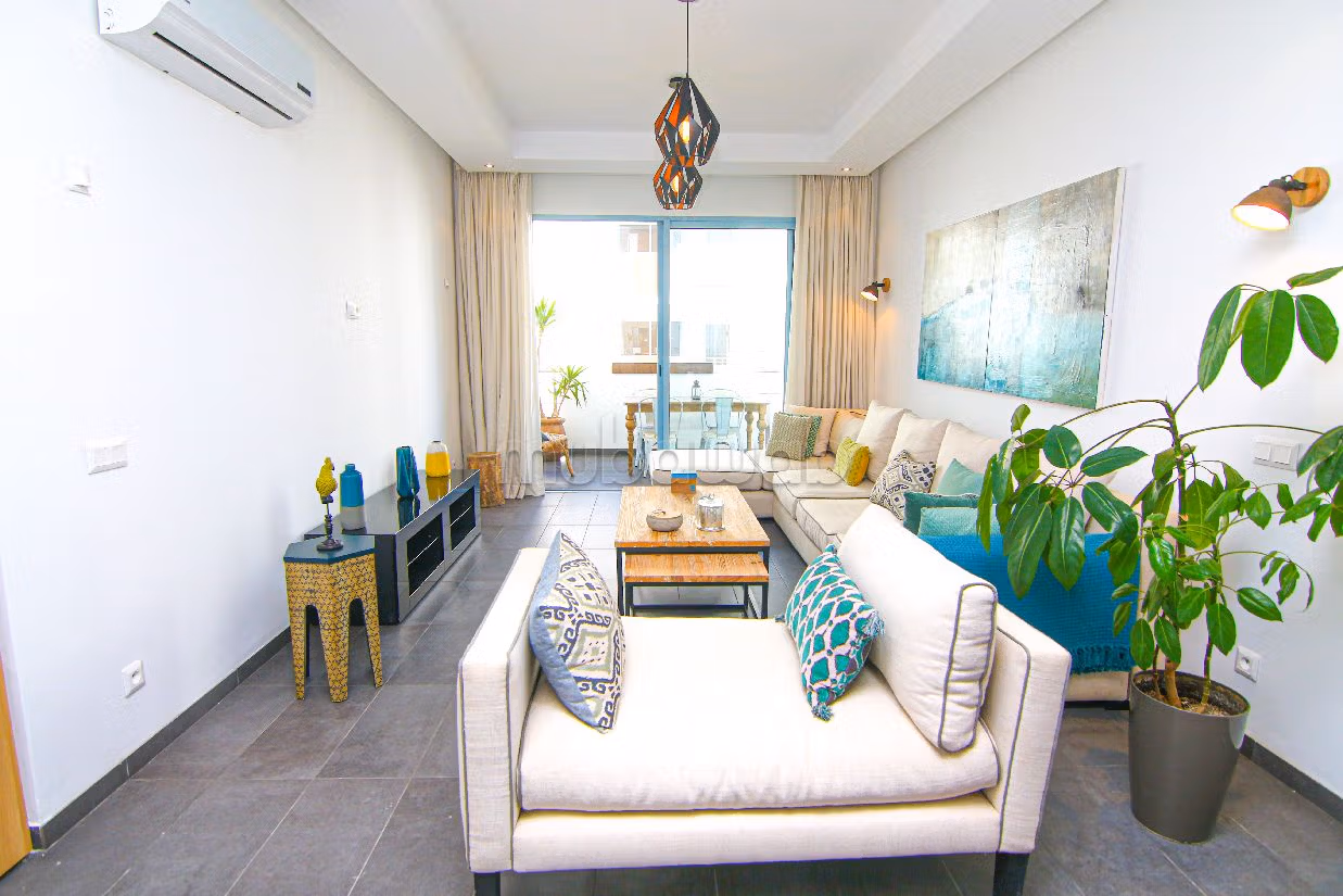 Vendita appartamento a Plage Oued Cherrat. 3 camere. Giardino e terrazzo. 