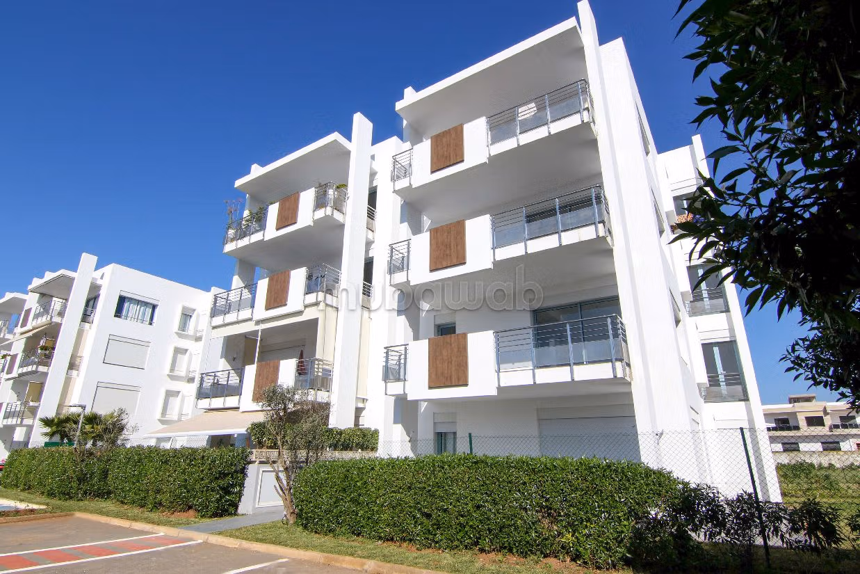 Vendita appartamento a Plage Oued Cherrat. 3 camere. Giardino e terrazzo. 