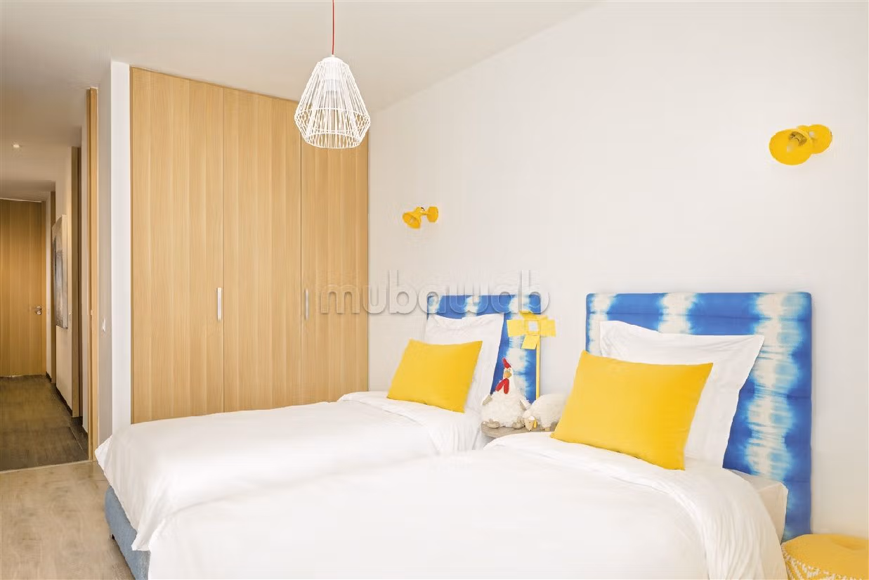 Beautiful apartment for sale in Plage Oulded Cherrat. 3 large living areas. Gardeners, Large terrace. 