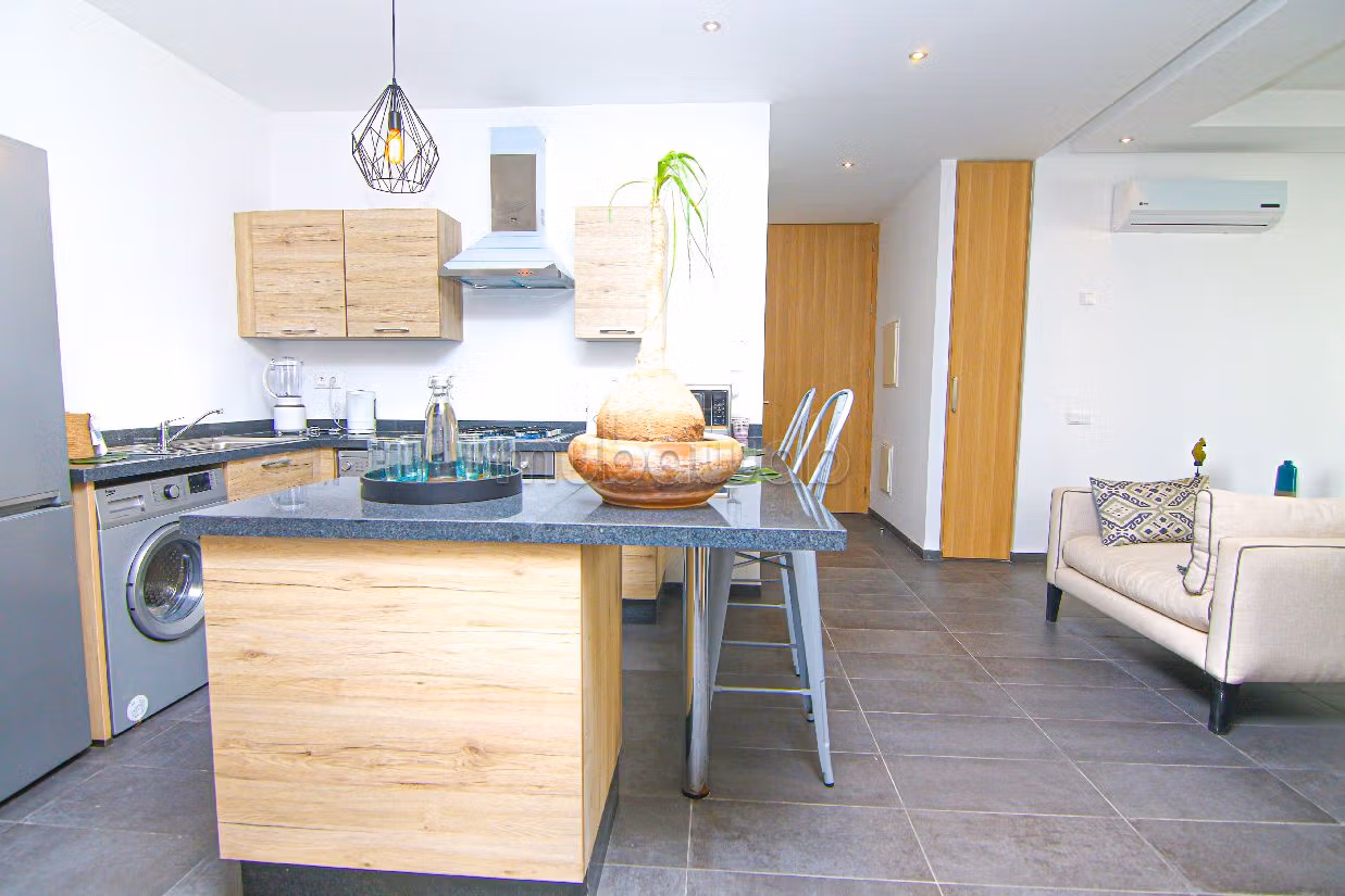 Sale of a lovely apartment in Plage Oulded Cherrat. 2 rooms. Property with swimming pool, Integrated air conditioning. 