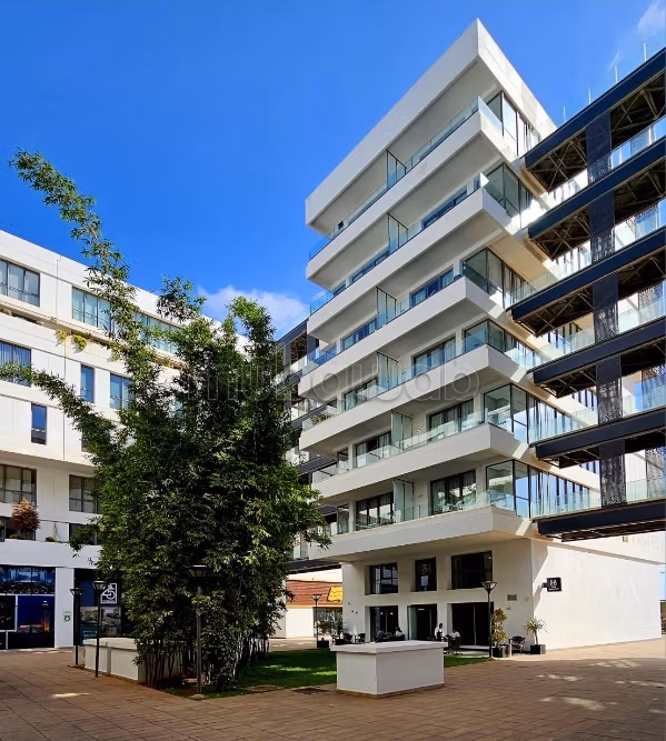 Oficinas en alquiler en Sidi Maarouf. Superficie de 140 m². Jardineras, Gran terraza