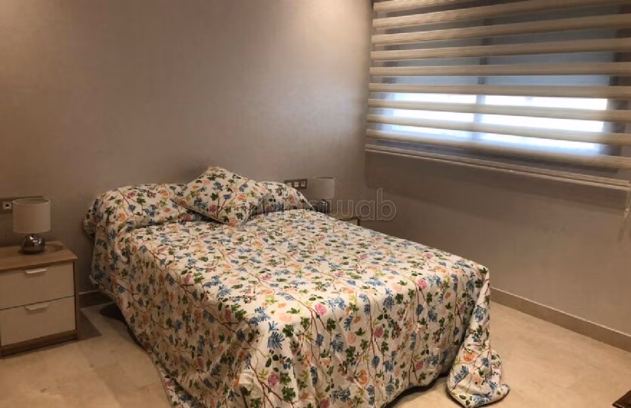 شقة رائعة للايجار بوسط المدينة. المساحة 220 م². مفروشة