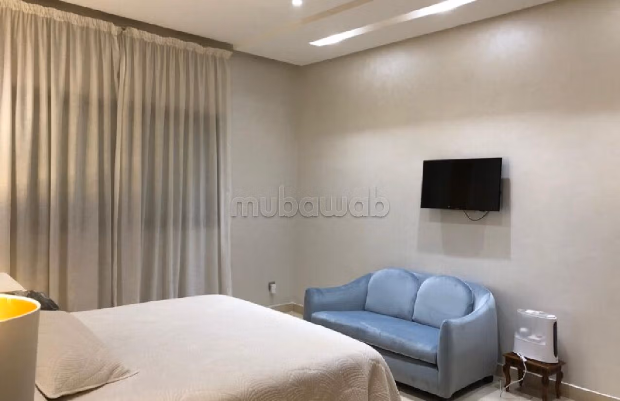 شقة رائعة للايجار بوسط المدينة. المساحة 220 م². مفروشة