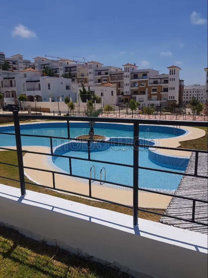 Sale of a lovely apartment in Ziaten. Area of 240 m². Beautiful sea view. 