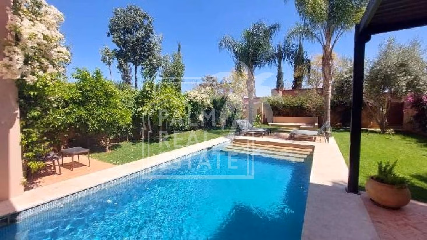 Affitta questo riad a Amelkis. Superficie totale 470 m². Giardino e terrazzo. 