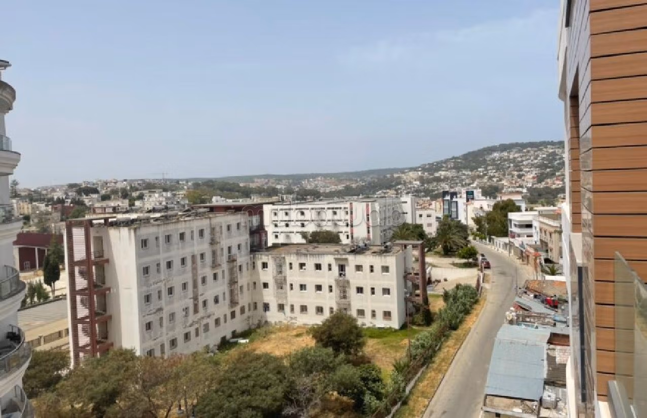 Apartment for rent in Iberie. 3 lovely rooms. Garage and terrace