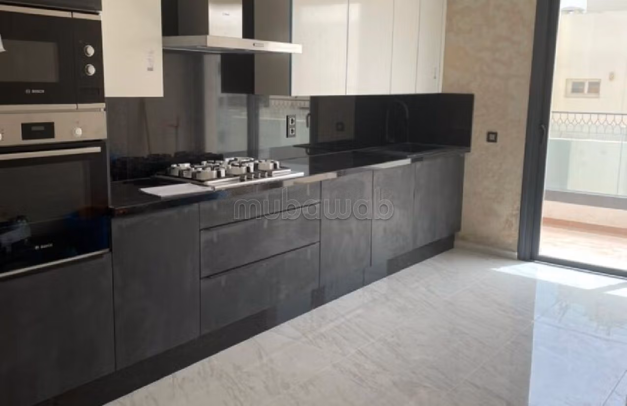 Apartment for rent in Iberie. 3 lovely rooms. Garage and terrace