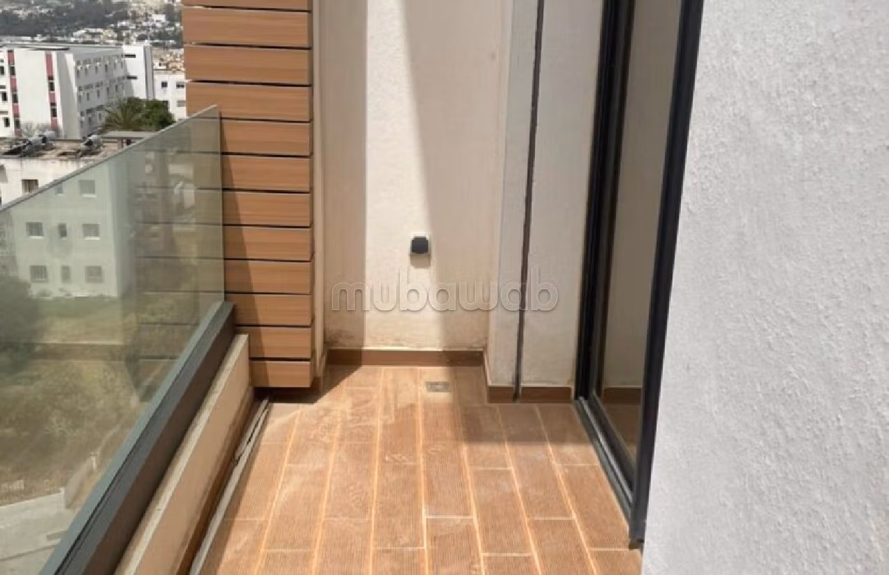 Apartment for rent in Iberie. 3 lovely rooms. Garage and terrace