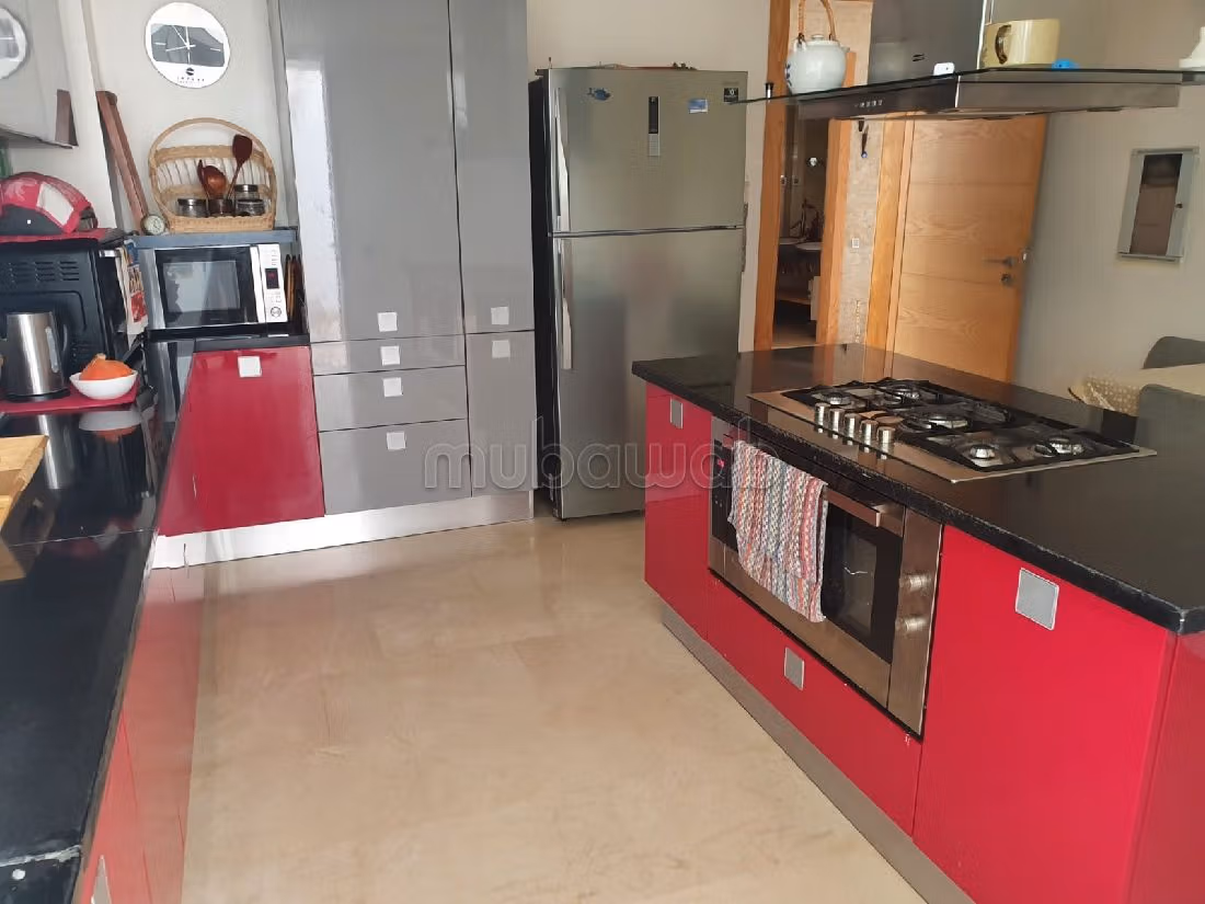 Villa's en luxe woningen kopen. 13 Ruimtes. Satellietschotel en beveiligingssysteem. 