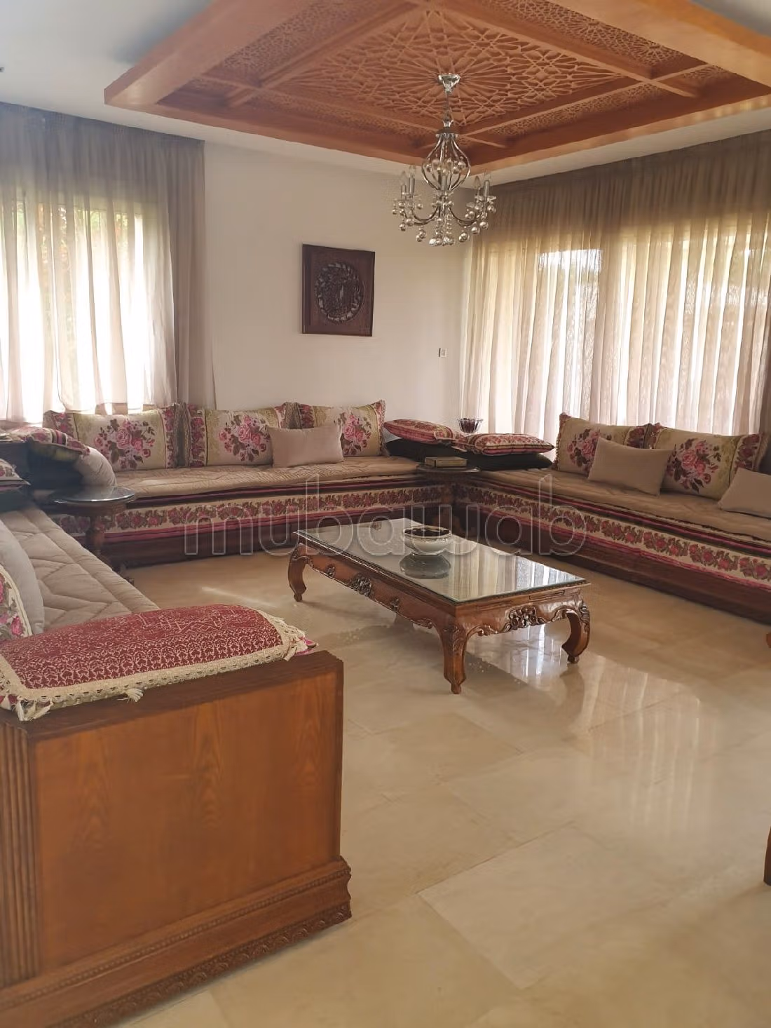 Villa's en luxe woningen kopen. 13 Ruimtes. Satellietschotel en beveiligingssysteem. 