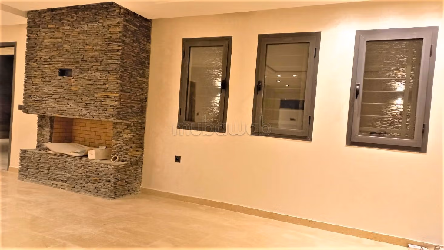 Alquiler de villa de alta gama. Gran superficie 309 m². Amueblada. 